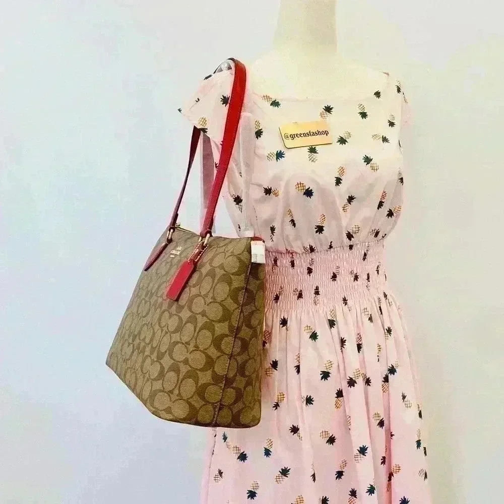 Coach Purse Gallery Tote In Signature Canvas - Picture 9 of 9